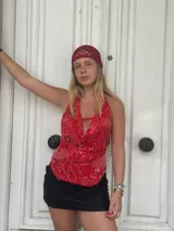 Gorro de red color rojo.