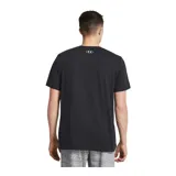 Remera celeste de Under Armour, corte clásico, mangas cortas y logo estampado en el pecho.