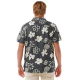 Camisa de manga corta con estampado de flores y espirales en tonos blanco y beige sobre fondo negro.