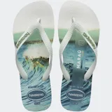 Ojotas Havaianas Top Surfer I con base blanca y estampado de paisaje marino. Tiras blancas con logo de la marca.