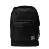 Mochila negra con dos compartimentos frontales con cierre y logo estampado en violeta.