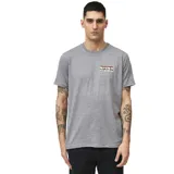Remera gris con estampado frontal de la palabra "RIVIERA" en letras mayúsculas con diseño de bloques en rojo, blanco y verde.