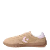 Championes Converse Run Star Trainer de gamuza color beige con detalles en rosa y blanco.