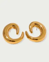 Par de aros dorados de acero quirúrgico hipoalergénico con baño de oro de 18k, con forma de espiral grueso.