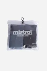 Pack de dos boxers con cintura elastizada, uno color verde militar con estampado de cruces y otro gris con estampado de veleros.