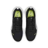 Championes Puma All-Day Active In Motion, color negro con detalles en gris y amarillo.