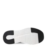 Championes urbanos color blanco con detalles en negro y naranja.