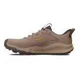 Championes de trail running Under Armour Charged Maven Trail, color marrón con detalles en negro y suela beige con motas.