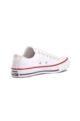 Zapatillas Converse All Star de lona color blanco, de caña baja con suela de goma blanca con detalles en azul y rojo.