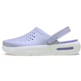 Zuecos Crocs InMotion Clog color gris claro con suela blanca y detalles en negro.