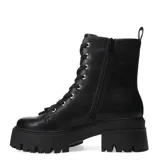 Bota acordonada de cuero negra con suela gruesa y diseño robusto.