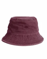 Gorro tipo bucket color borgoña con logo bordado al frente.