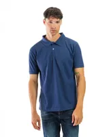 Remera polo verde militar de manga corta, con cuello clásico y tapeta de dos botones.