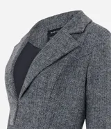 Blazer cropped de polivelour con textura espinha de pez, cuello con solapa y manga larga.