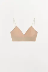 Bralette negro triangular confeccionado en hilatura con modal y tirantes finos.
