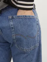 Pantalón de jean azul de corte recto.
