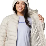 Campera puffer color borgoña con capucha, cierre frontal y bolsillos laterales con cierre. El forro termorreflectivo Omni-Heat™ retiene el calor mediante puntos plateados que reflejan el calor corporal. El aislamiento Thermarator™ 100 % poliéster reciclado te mantiene abrigado con fibras sintéticas livianas que retienen el calor incluso cuando están mojadas.