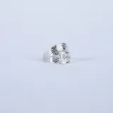 Anillo ancho de plata 925 con textura irregular.