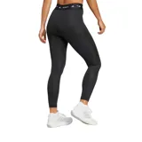 Calzas deportivas Adidas Techfit 7/8 de compresión, color negro con cintura elástica blanca con logo Techfit repetido y logo de Adidas estampado en blanco en la pierna izquierda.