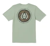 Remera verde de manga corta con logo de Volcom estampado en el pecho.