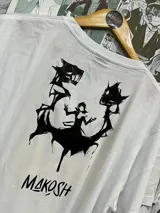 Remera blanca de algodón con estampado de Ryūnosuke Akutagawa, personaje del anime Bungō Stray Dogs.