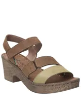 Sandalias de cuero con plataforma y taco de 6 cm. Tiras de cuero color marrón, naranja y amarillo.