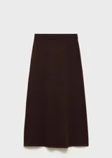 Falda midi marrón de punto fino con cintura elástica y diseño evasé.