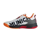 Championes Munich Hooper Kid 01 para handball, color blanco con detalles en naranja, rojo y gris. Presentan el logo de la marca en el lateral y suela de goma. Diseñados para uso en interiores.