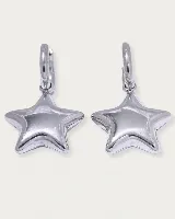 Par de aros colgantes plateados de acero quirúrgico hipoalergénico, con forma de estrella inflada. El aro mide 1,7cm de diámetro y 3mm de grosor. El dije de estrella mide 3cm de alto y el peso total es de 12 gramos.
