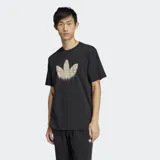 Remera negra de algodón con logo de Adidas Trifolio con diseño de esqueleto en el frente.