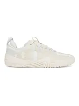 Zapatillas de entrenamiento Under Armour TriBase Reign 6, color celeste con detalles en gris y suela color caramelo.