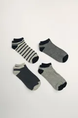 Pack de cuatro pares de medias soquete a rayas en tonos de gris y azul.