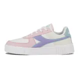 Championes urbanos de mujer Diadora modelo Bampu, con plataforma blanca acanalada. Combinación de colores pastel: blanco, rosa pálido, lila y celeste.
