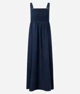 Vestido midi de corte evasé en color azul marino, confeccionado en una mezcla de algodón y lino. Presenta un escote cuadrado con tirantes anchos y un detalle de tejido con efecto crochet en la zona del busto.