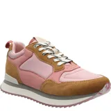 Zapatillas casuales con capellada de cuero y tela mesh, forro de mesh, suela de goma transparente y entresuela de EVA con tecnología Memory Foam.