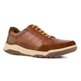Zapato casual Hi-Tec Gizmo color marrón, con capellada de cuero y detalles en gamuza. Suela de goma con tecnología MDT para mayor tracción.