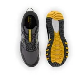 Championes de trail running New Balance 410, color negro con detalles en gris.
