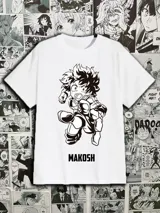 Remera celeste con estampado de Deku, personaje de Boku no Hero Academia, y la palabra "MAKOSH" en negro.