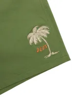Short de baño negro con cordón ajustable en la cintura y logo de Deus Ex Machina con una palmera bordado en la pierna derecha.