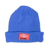 Gorro de lana azul con logo de Umbro y leyenda "Nacional" en etiqueta rectangular roja.