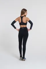 Calza larga negra de tiro alto, confeccionada en tejido de poliamida y elastano.