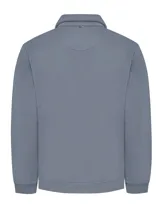 Buzo azul de algodón orgánico con cuello en V con solapa, acabado rib en mangas y pretina, y forro de algodón cepillado.