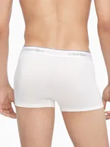 Pack de 3 boxers elásticos de microfibra color blanco, con cinturilla elástica que presenta el logo de Calvin Klein.