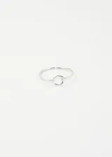 Anillo fino de plata 925 con diseño hexagonal, hipoalergénico y de 1 mm de ancho.