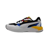 Championes Puma X-Ray Speed Lite para hombre, color blanco con detalles en negro, azul, rojo y amarillo. Diseño de inspiración retro con superposiciones sintéticas y logo Puma en el lateral.