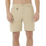 Bermuda color beige con bolsillos laterales y traseros.