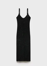 Vestido midi negro de punto con lentejuelas plateadas, escote en V y tirantes finos.