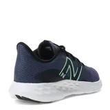 Championes de running New Balance 411 V3, color azul marino con detalles en negro y verde agua, capellada de malla transpirable y entresuela de EVA Ground Contact.