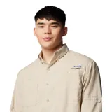 Camisa blanca de manga larga Columbia Tamiami II para hombre, con tecnología Omni-Shade UPF 40 de protección solar y Omni-Wick de evaporación avanzada.