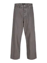 Jean de calce baggy de tiro alto, color gris. Diseño clásico de cinco bolsillos y cierre con botones. Pierna ancha desde el muslo hasta el ruedo para un fit relajado y actual. Lavado suave para mayor comodidad y acabado limpio. Marca Jack & Jones.